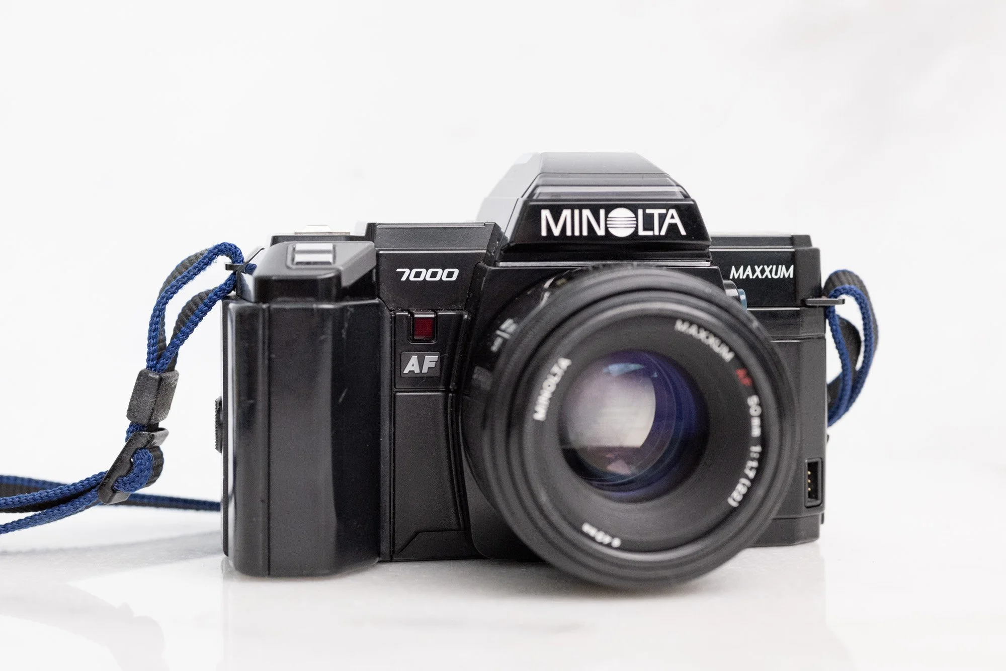 Minolta Maxxum 7000 35mm Film SLR Camera with Minolta Maxxum 50mm